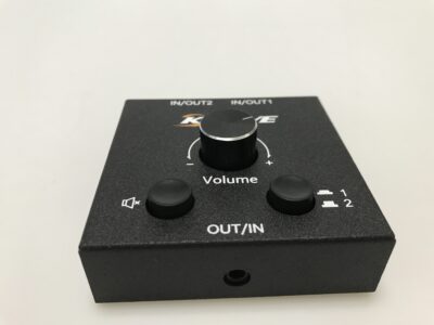 ES-Tune ステレオオーディオスイッチ双方向切替器 2入力1出力/1入力2出力 3.5mm ミニジャック AUX オーディオ スピーカー ヘッドフォン スイッチャー セレクター 切替器 電源不要 音量調整可 オーディオケーブル付きMP3 MP4対応